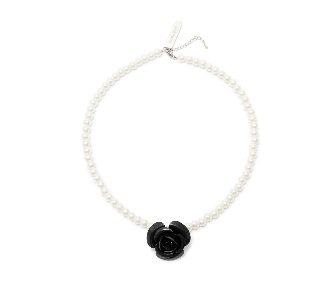 Rosebud Necklace - Black