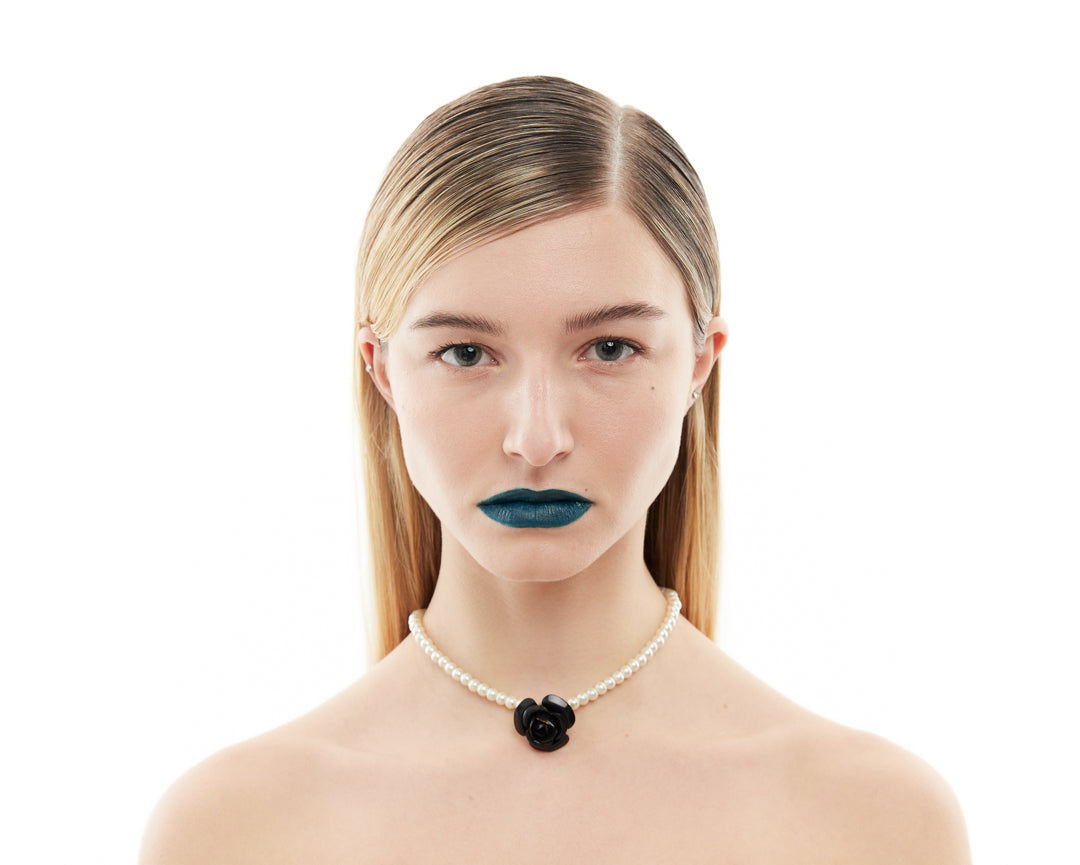 Rosebud Necklace - Black