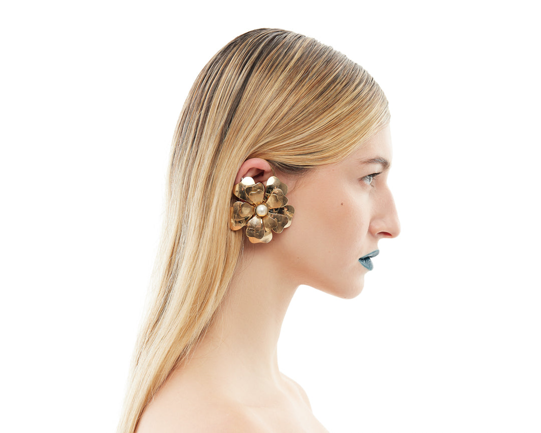 Solitary Bloom Earcuff - Gold