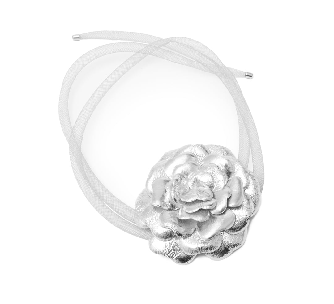 Solitary Bloom Choker Silver