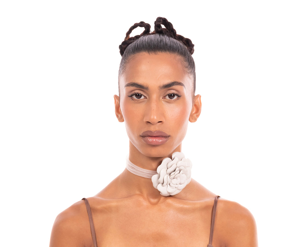 Solitary Bloom Choker White